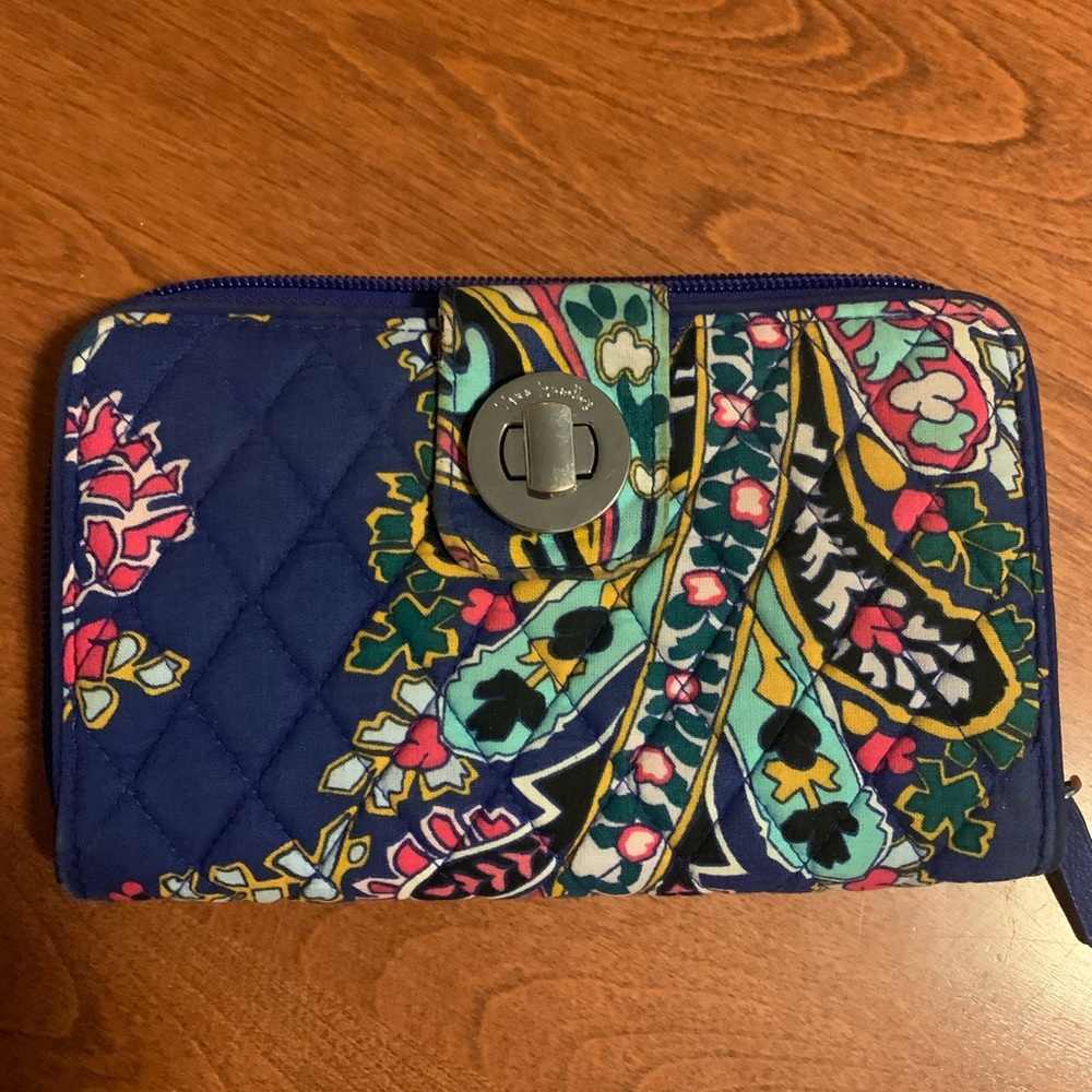 Vera Bradley clutch